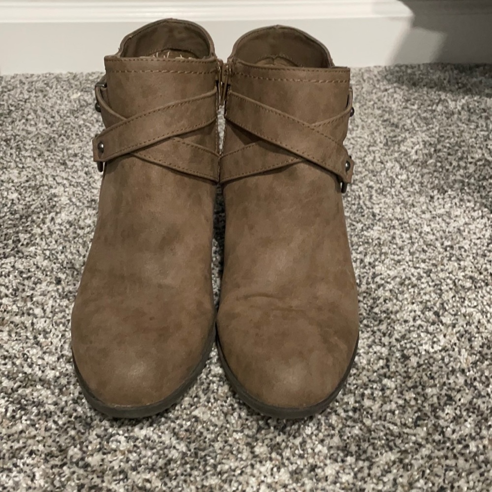Indigo rd. booties size 9M